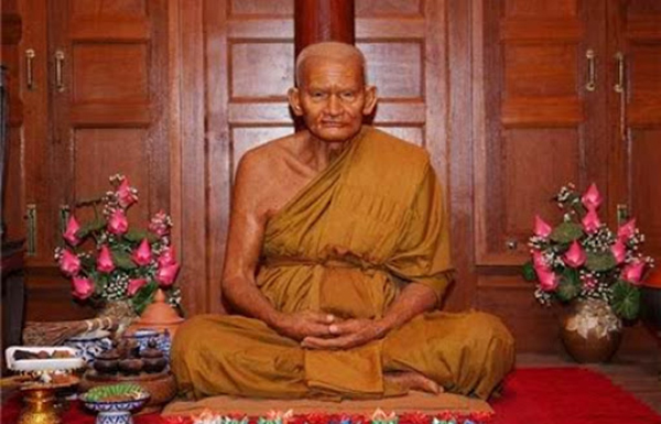 自身佛牌價值已破百萬的財佛龍婆銀(龍婆艮)-圖片1