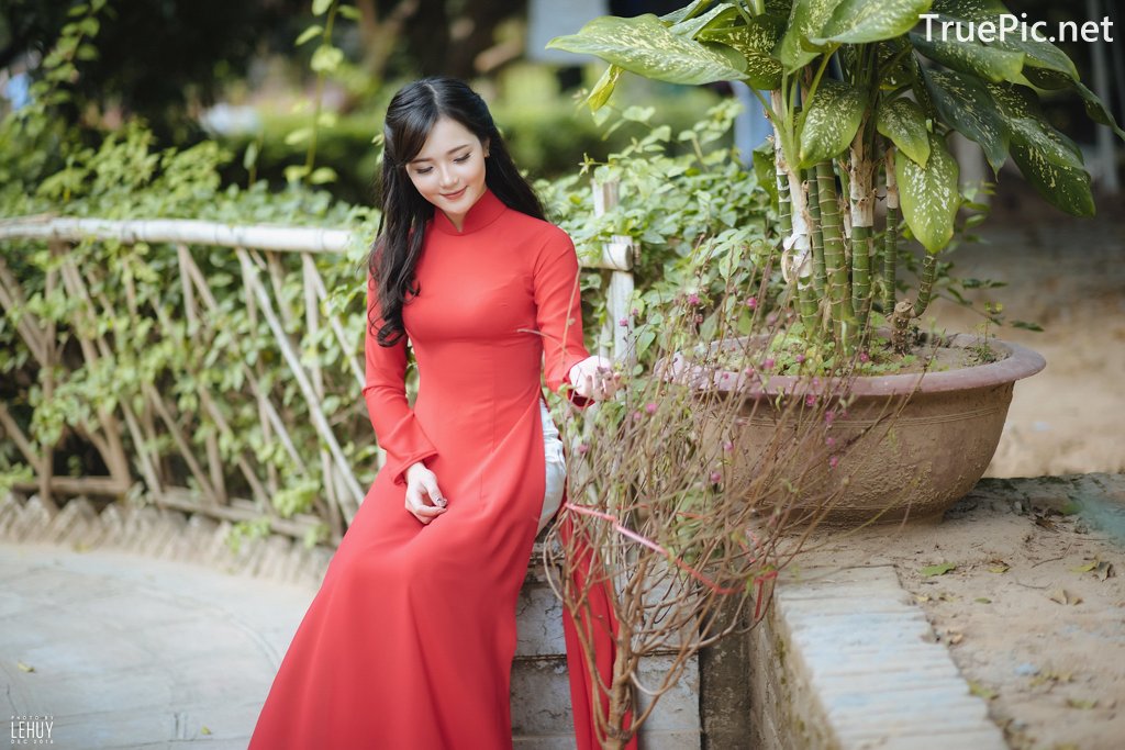Image-Vietnamese-Model-Beautiful-Girl-and-Ao-Dai-Red-Vietnamese-Traditional-Dress-TruePic.net- Picture-12