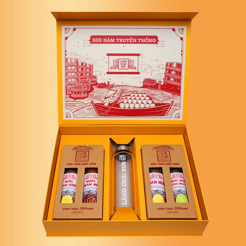 Hộp Quà Ngũ Hành Vàng Gồm 4 Chai Nước Mắm Pha Sẵn Làng Chài Xưa