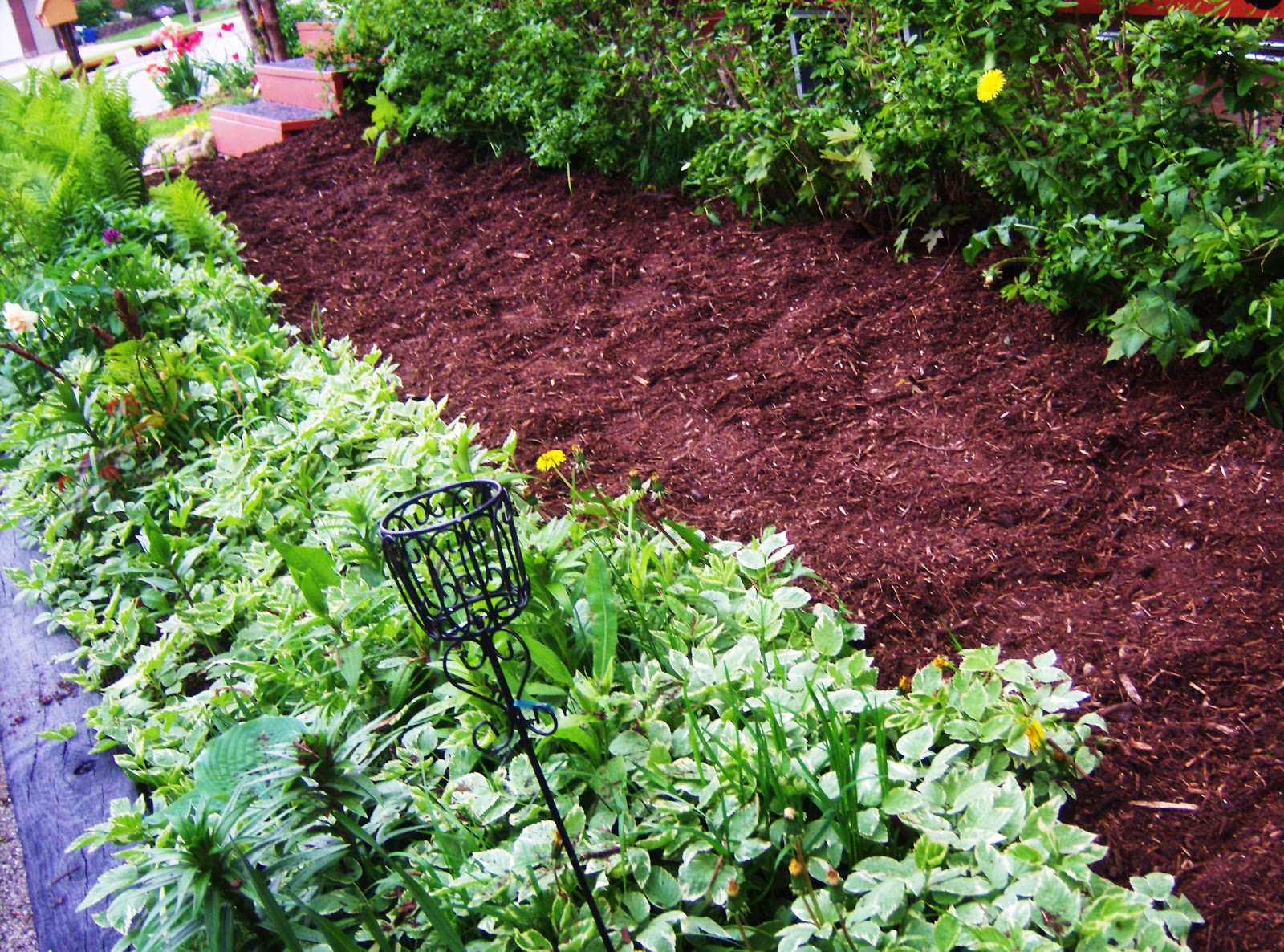 Suzy Homefaker RECYCLED GARDEN WEED BARRIER