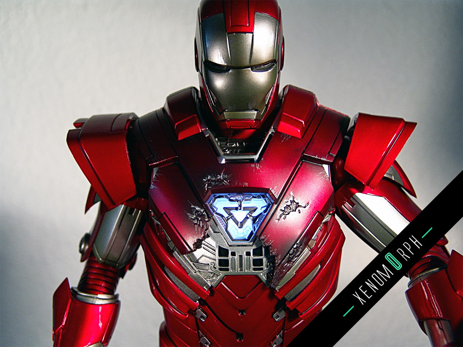Hot Toys Iron Man Silver Centurion XXXIII MMS Video And Photo Review