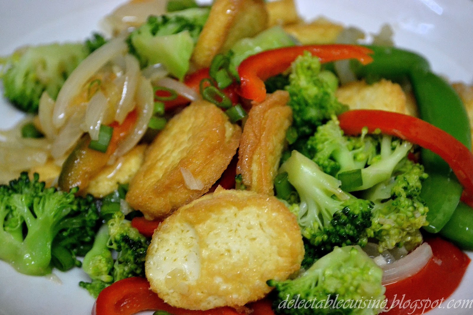 DELECTABLE CUISINE Stir Fried Veggies With Egg Tofu