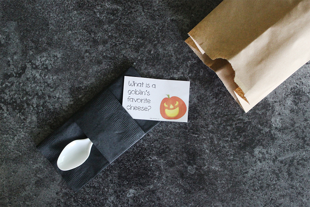 Southern Mom Loves Halloween Lunchbox Note Jokes Printable + How to