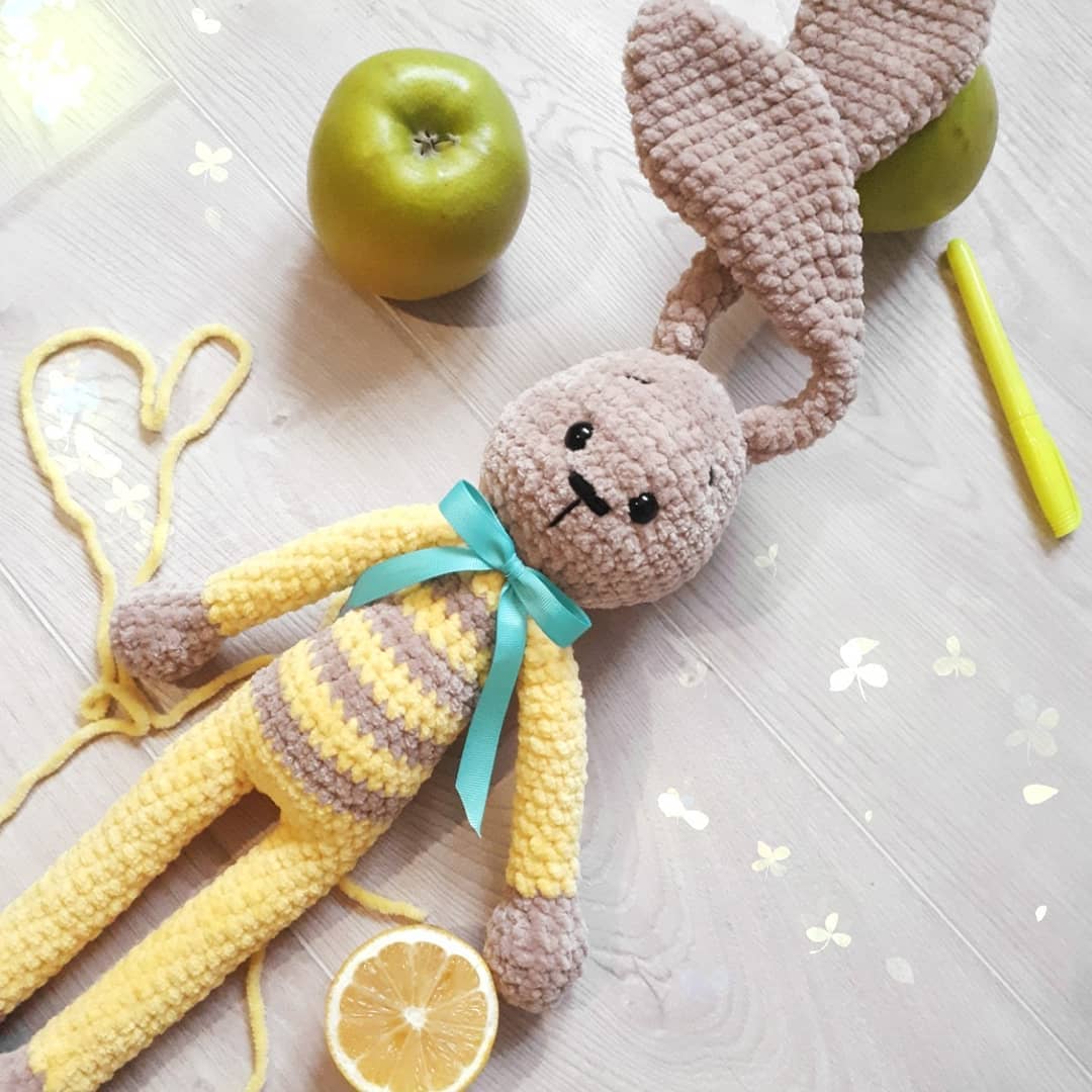 Crochet plush bunny pattern