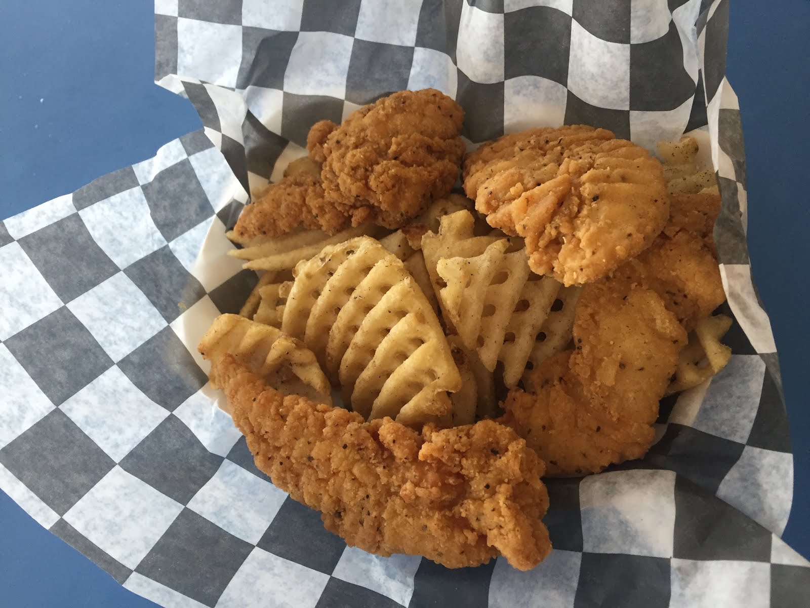 MidwestInfoGuide Season Dining Pass 2017 (Six Flags)