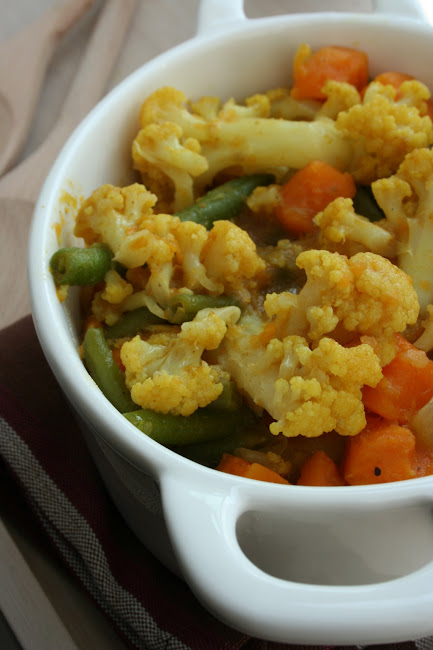 Curry z kalafiora i słodkich ziemniaków