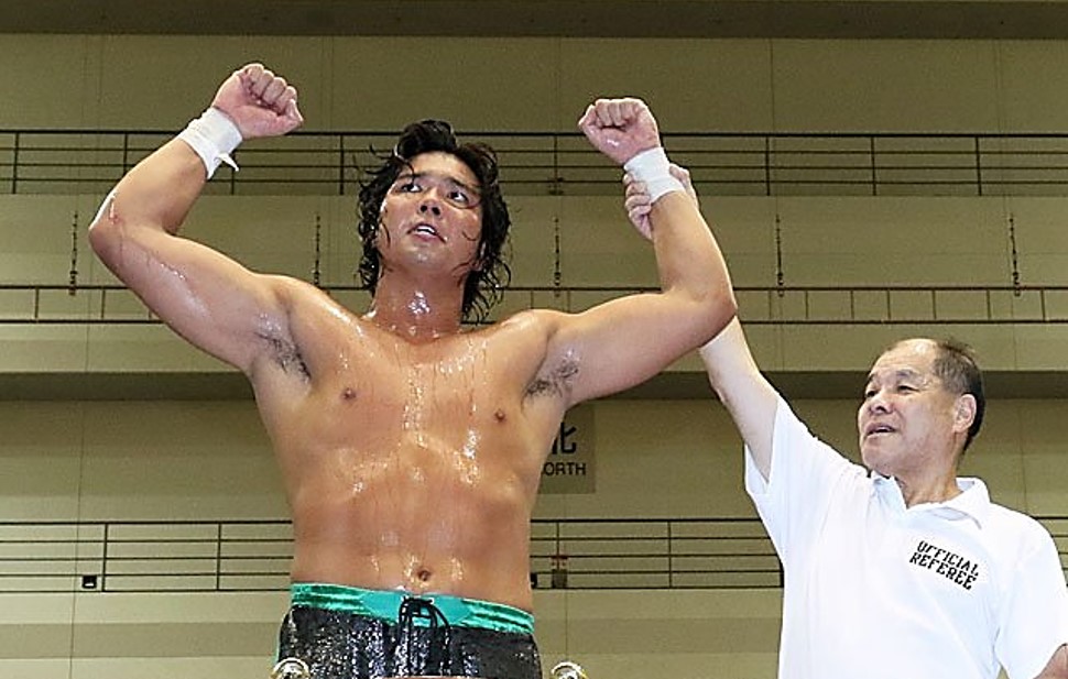 Jake Lee conquista o AJPW Triple Crown Championship