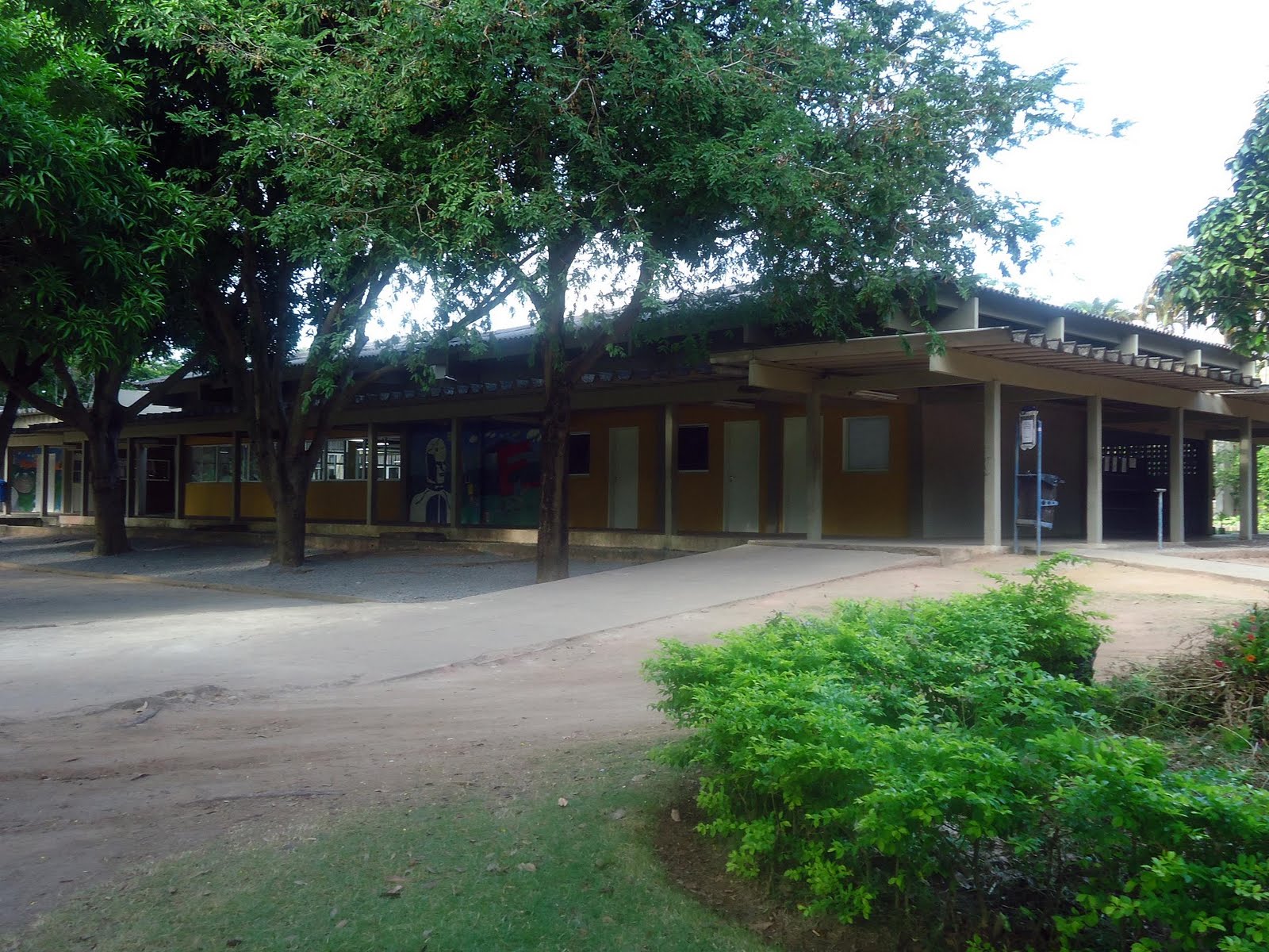 Intermeios: Restaurante Universitário