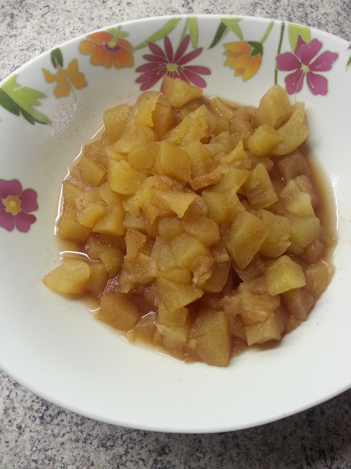 LES CHRONIQUES DE MIRABELLE Compotée de pommes à la canelle cookeo