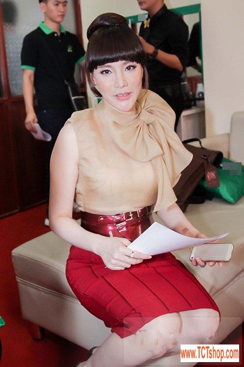 Điểm mặt những kiểu tóc dìm hàng nhan sắc sao Việt diem mat nhung kieu toc dim hang nhan sac sao viet3 Điểm mặt những kiểu tóc dìm hàng nhan sắc sao Việt