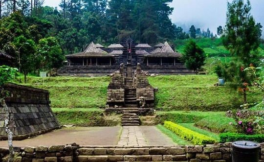 32 Daftar Tempat Wisata Di Karanganyar Paling Diminati