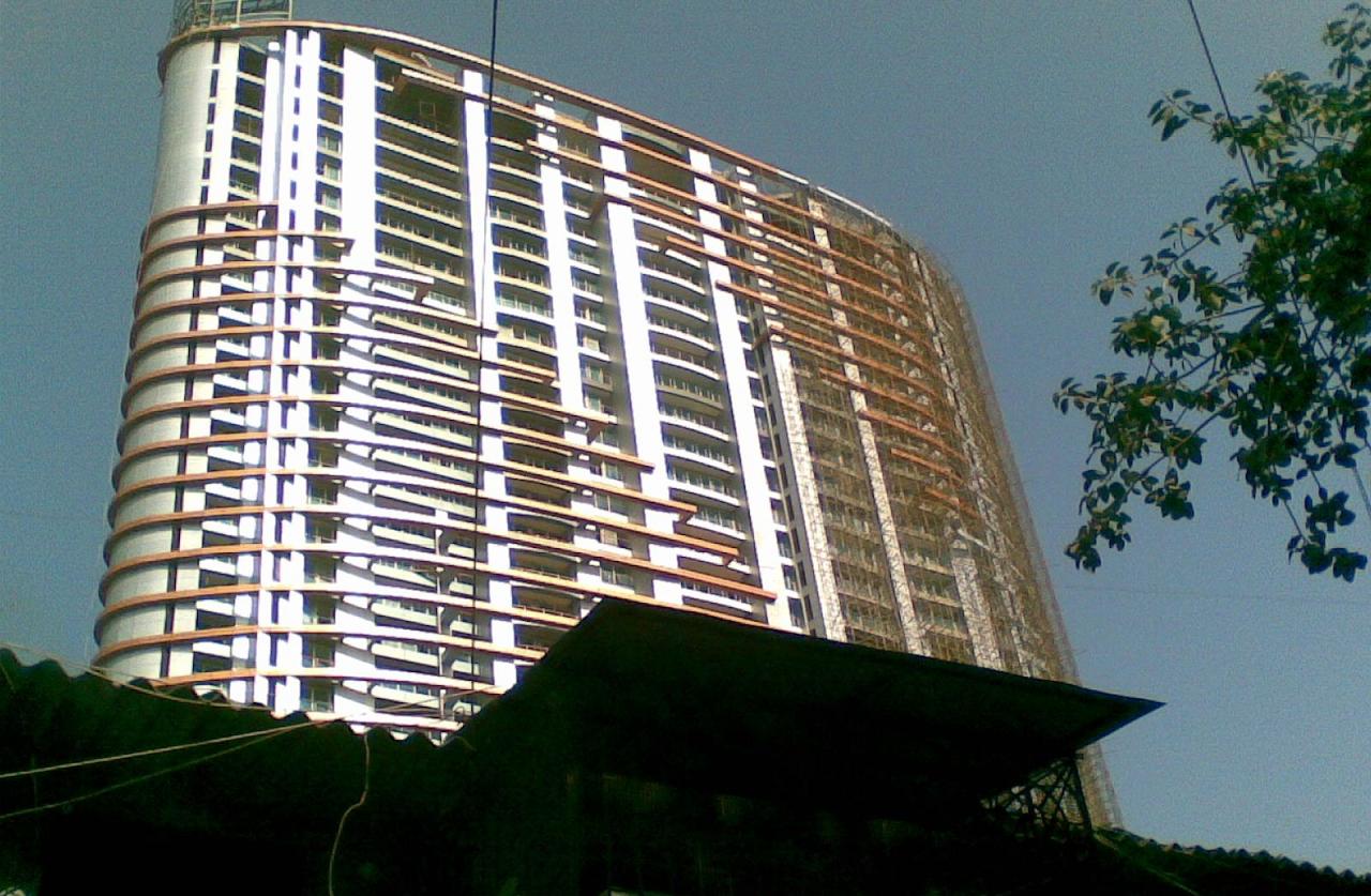 Raheja Atlantis, 3 BHK, Apartment / Flat For Sale, (5.25 Cr), Worli, Mumbai. Flats