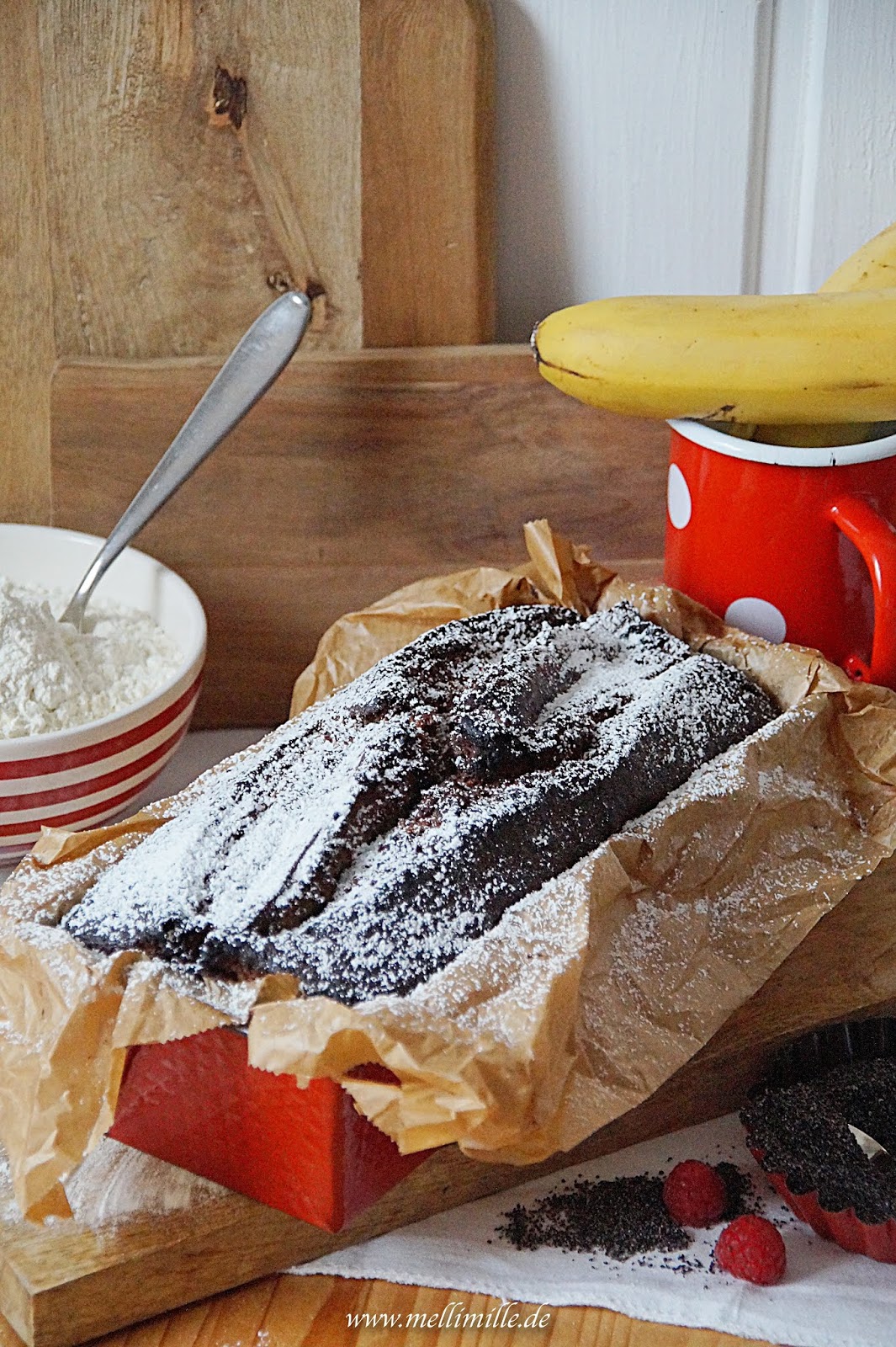 mellimille: Bananen-Mohn-Kuchen mit Himbeeren