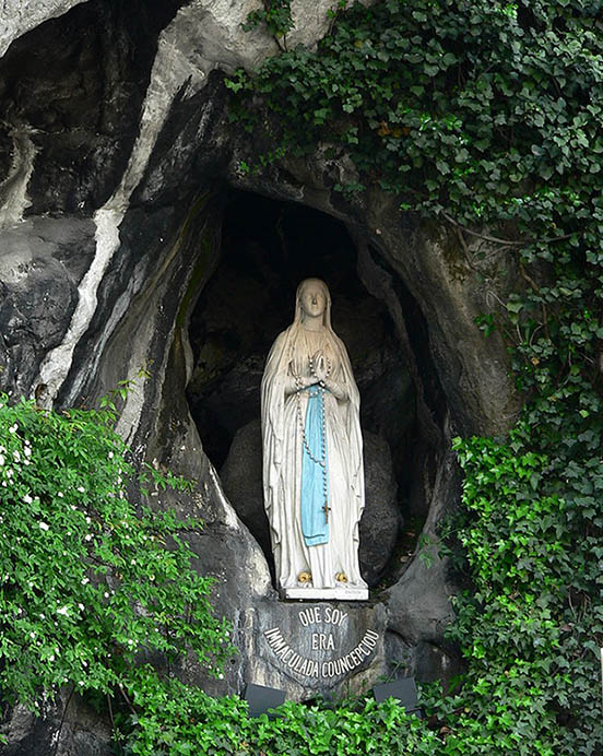 TRAVELS (and more) WITH CECILIA BRAINARD: Mary Is With Us: Our Lady of ...