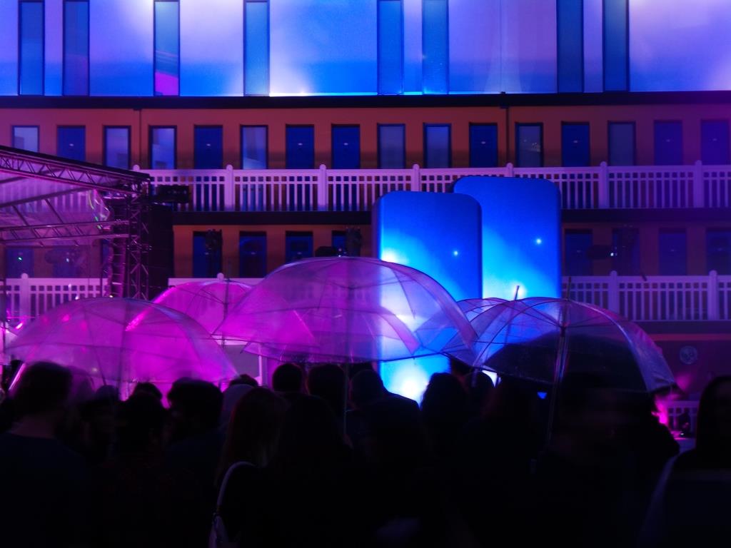 Newedgenight La Soiree De Lancement Du Samsung Galaxy S6 Edge Plus A La Piscine Molitor La Parisienne Du Nord