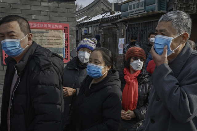 Bilionário chinês exilado afirma que o número de mortos por coronavírus pode chegar a 50.000.