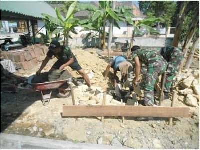 KORAMIL SUKODONO BANTU KARYA BAKTI PEMBUATAN MUSHOLA