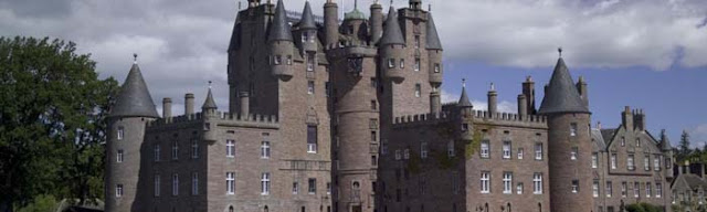 Experience The Romance And Might of Britain’s Castles Experience The Romance And Might of Britain’s Castles