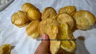 PÃOZINHO DE POLVILHO COM KEFIR DE LEITE PÃOZINHO DE POLVILHO COM KEFIR DE LEITE