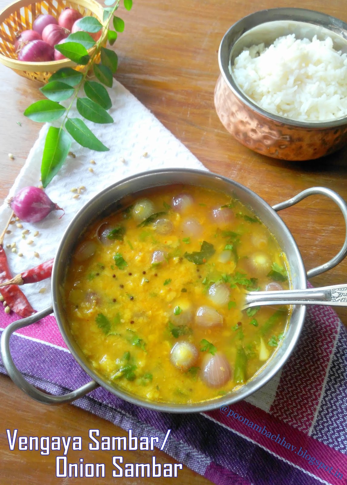 Vengaya Sambar / Onion Sambar Recipe