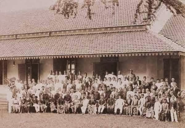 Madrasah Pada Orde Lama - MAN