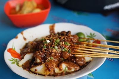 Sate Ayam kuah khas melayu Pontianak Sate Ayam kuah khas melayu Pontianak