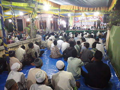 PENGAJIAN RUTIN DI KEDAWUNG PERKUAT SILATURAHMI ANTAR ULAMA