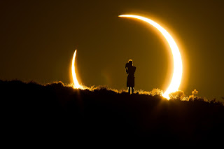 http://news.nationalgeographic.com/2017/06/total-solar-eclipse-august-how-watch-science/
