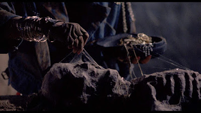 Grave Robbers 1989 Movie Image 2