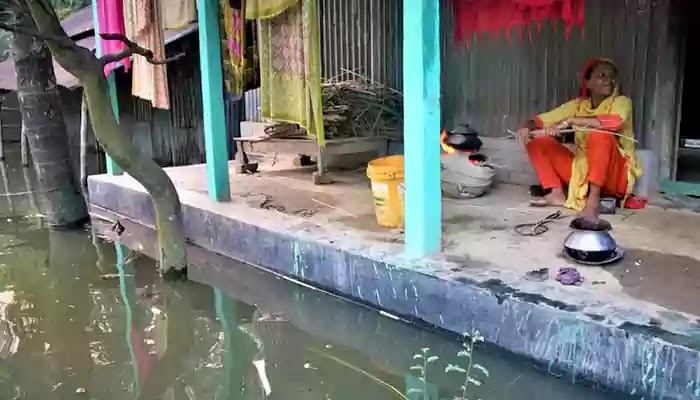 Dhunte flooded new areas, baby died ধুনটে নতুন নতুন এলাকা প্লাবিত, শিশুর মৃত্যু