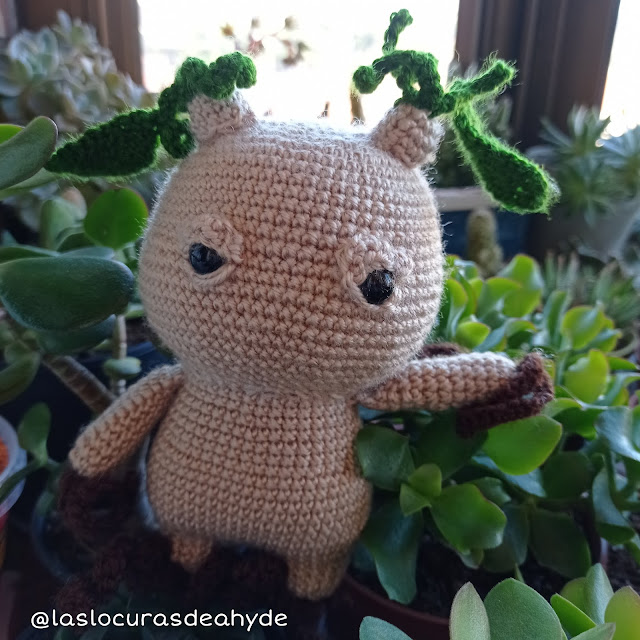 https://www.laslocurasdeahyde.com/2021/04/mandragora-amigurumi.html