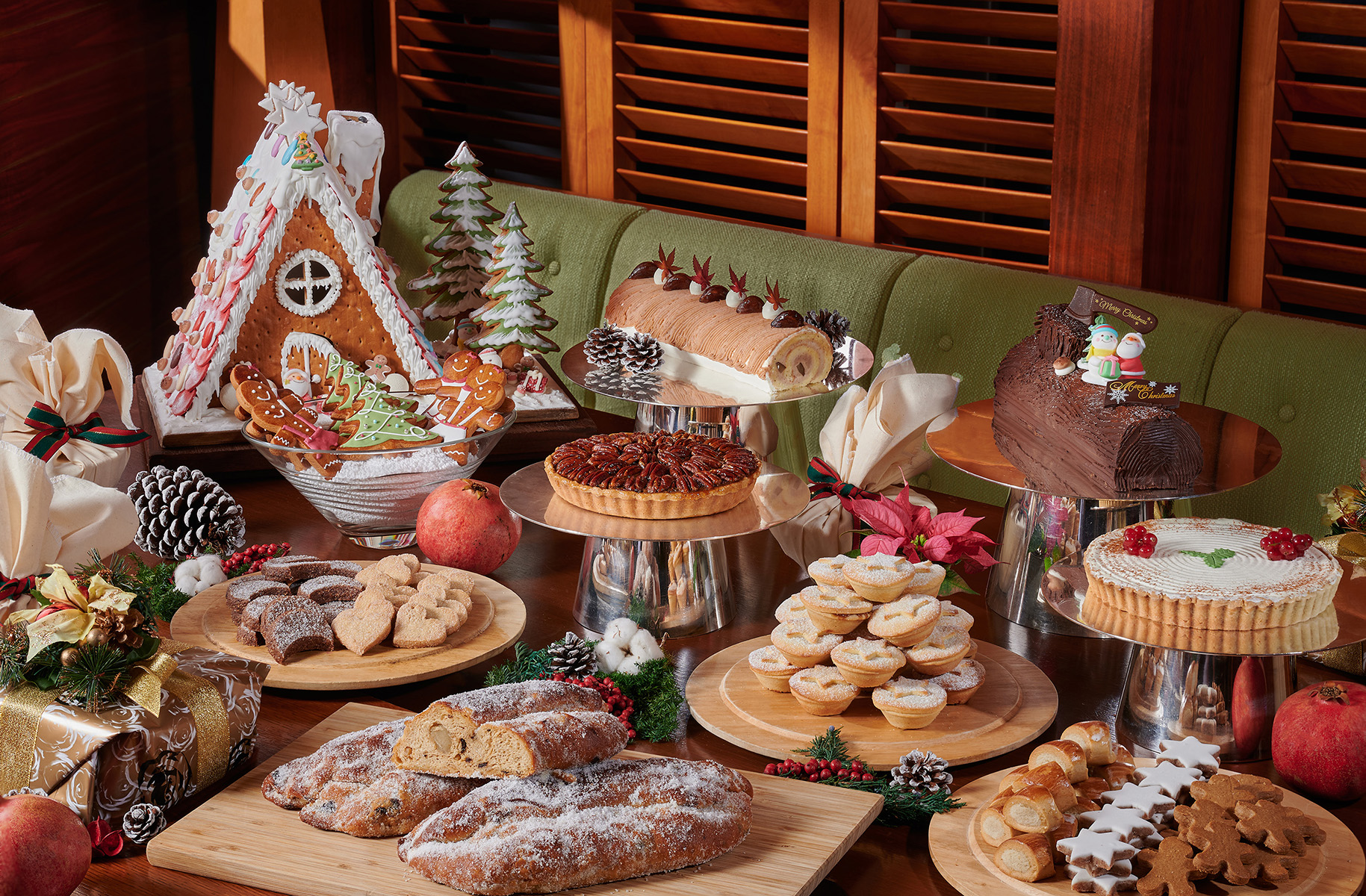 Hyatt Regency TST Celebrates Christmas with Hugo's and Cafe's Festive