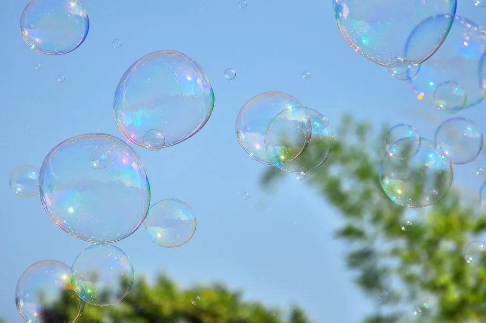 Покажи картинку пузыри. Мыльные пузыри. Воздушные пузыри. Красивые пузырьки. Дети и мыльные пузыри.