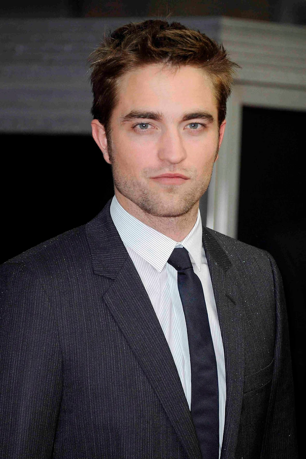 Amazing Robert Pattinson Hairstyle Picture Illustration Amazing Robert Pattinson Hairstyle Picture Illustration