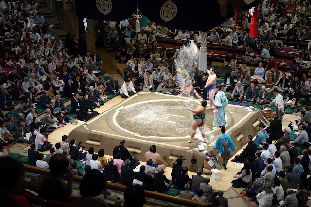 Sumo wrestler throw salt