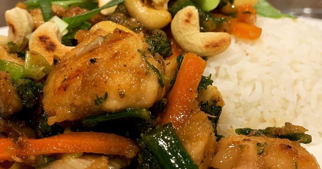STICKY CHICKEN STIR FRY