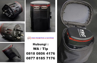 Barang promosi Universal Travel Adapter UAR04 + Pouch, Power Converter Adaptor, steker listrik, souvenir travel adapter, Travel Adapter UAR04 Sudah termasuk packaging pouch kain warna hitam