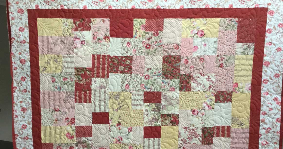 Fabadashery Longarm Quilting French General Pom Pom de Paris quilt by