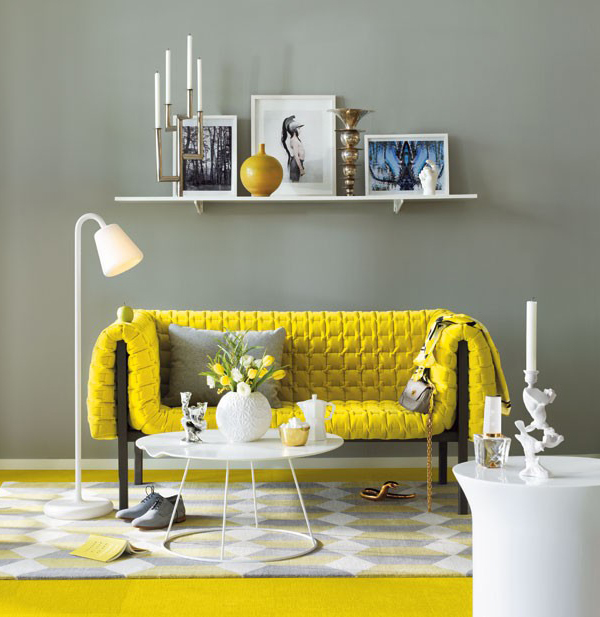 http://1.bp.blogspot.com/-BIY9HZK6-3c/TbqYS4HFJYI/AAAAAAAAAn8/8w5tKyad1LQ/s640/yellow-sofa-decorating-idea-yellow_living_room.jpg