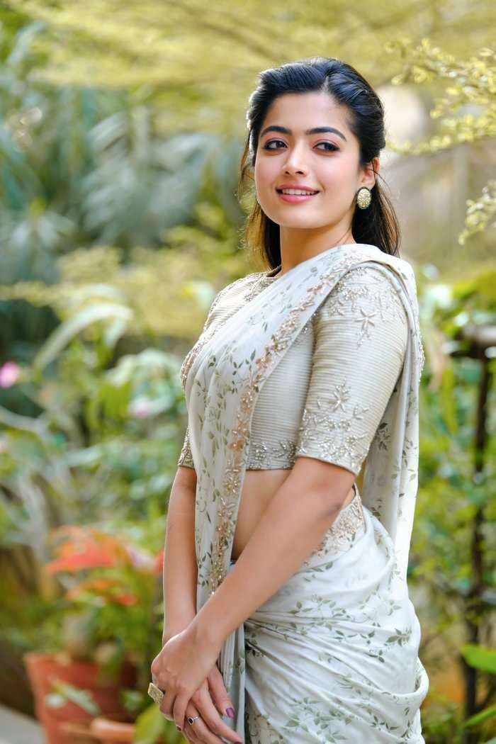 Rashmika Mandanna Beautifull Sare Photo Indian Filmy Actress pin-em-south-indian-actress