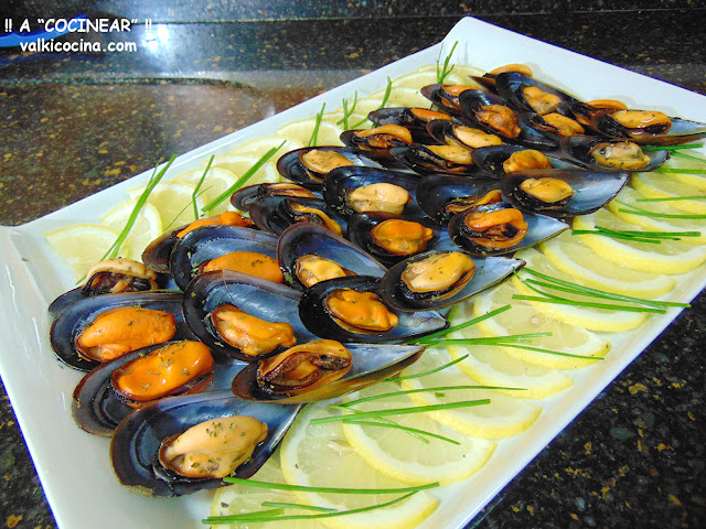 MEJILLONES AL CAVA O AL VINO