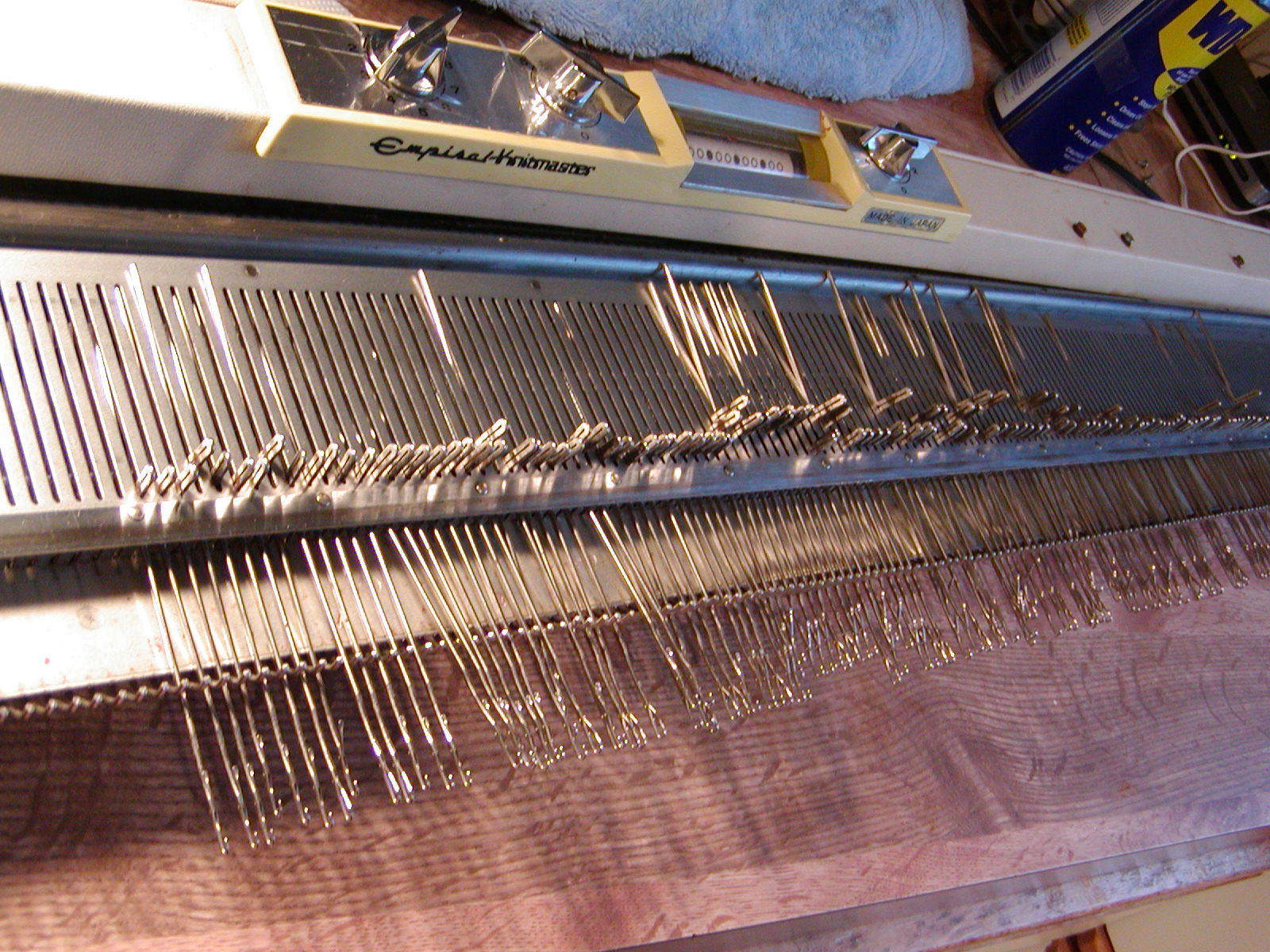 Addicted to Machine Knitting Empisal Knitmaster 305
