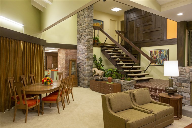Regulus Star Notes Groovy And Trippy The Brady Bunch House