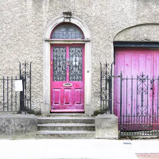 Things to do near Athlone: Purple door in Tullamore