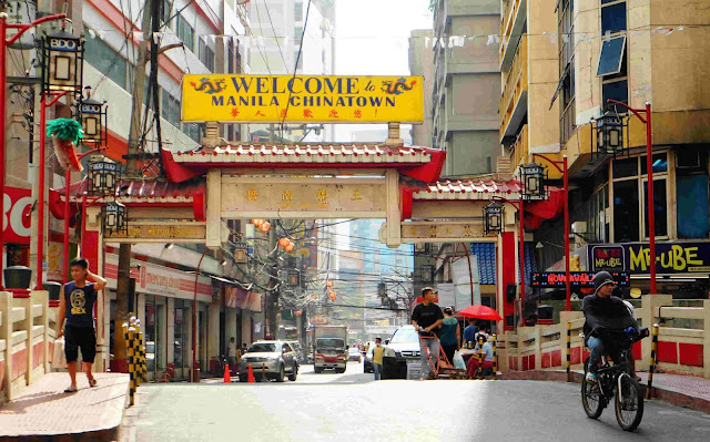 Go on a food crawl around Binondo, the world’s oldest Chinatown