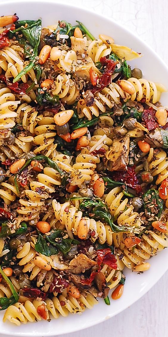 Spiral Pasta With Spinach Artichokes Sun Dried Tomatoes Capers spiral-pasta-with-spinach-artichokes-sun-dried-tomatoes-capers