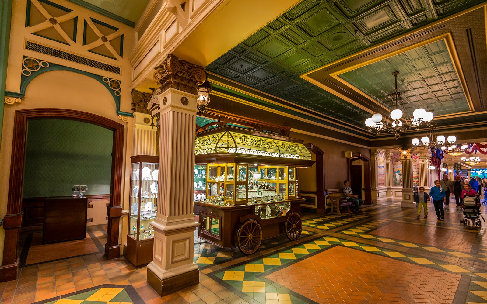 The Arcades of Main Street