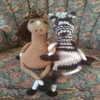 PATRON GRATIS CABALLO Y CEBRA AMIGURUMI 30094