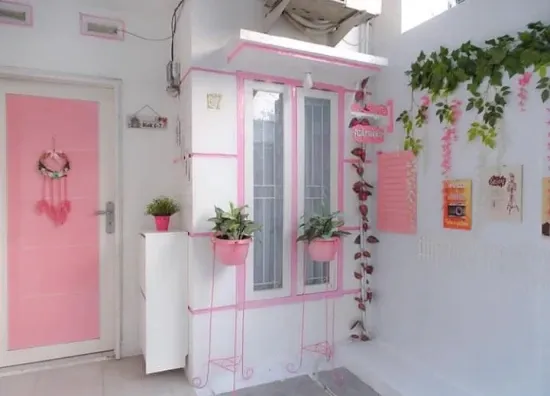 Lingkar Warna 14 Inspirasi Desain Rumah Kecil 2 Lantai Dengan Kombinasi Warna Pink