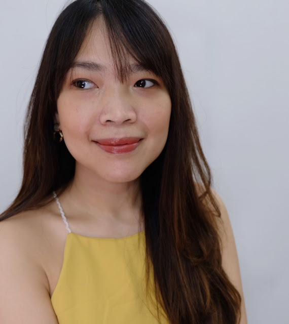 NARS Pure Radiant Tinted Moisturizer Review By Nikki Tiu of askmewhats.com